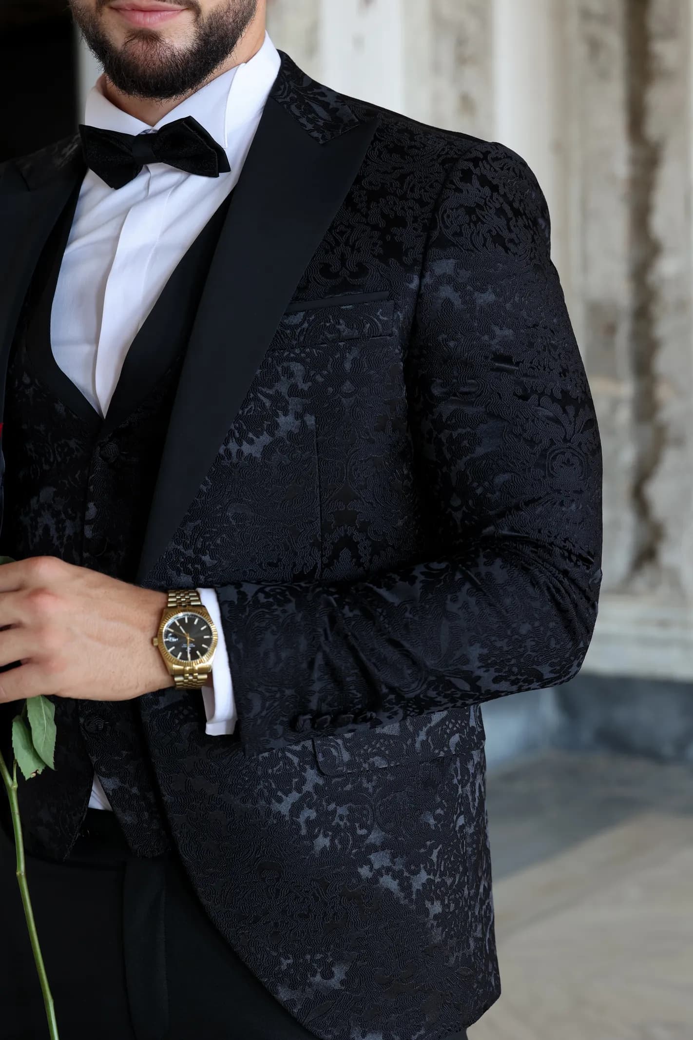 kostum ceremonial me design i zi