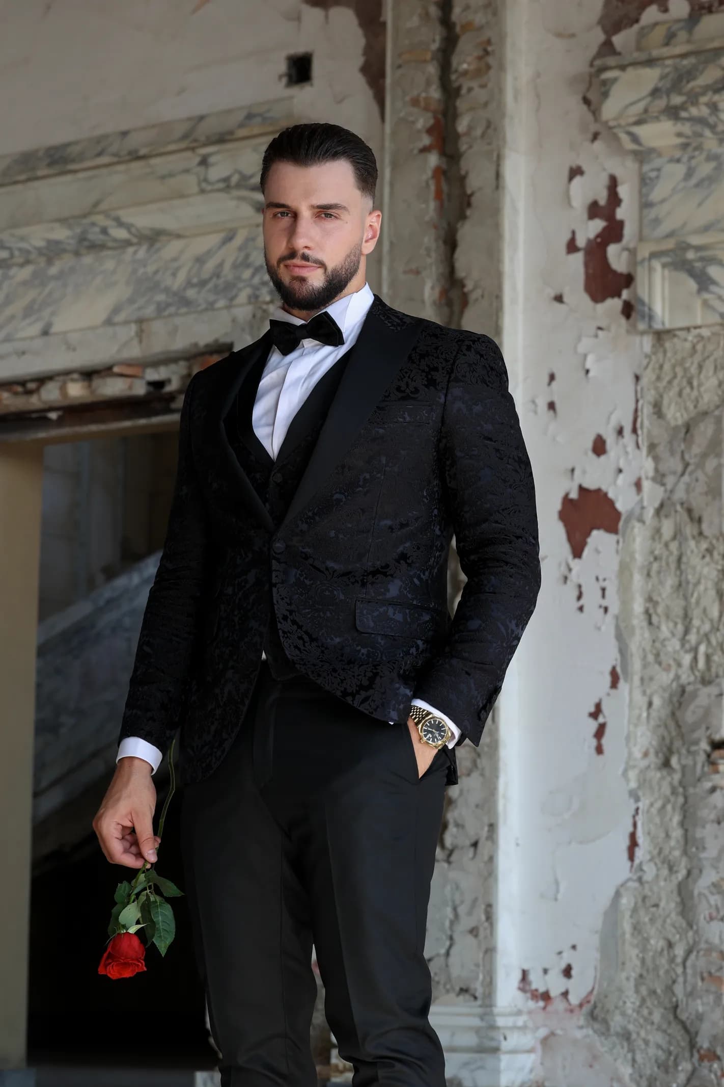 kostum ceremonial me design i zi – foto 2