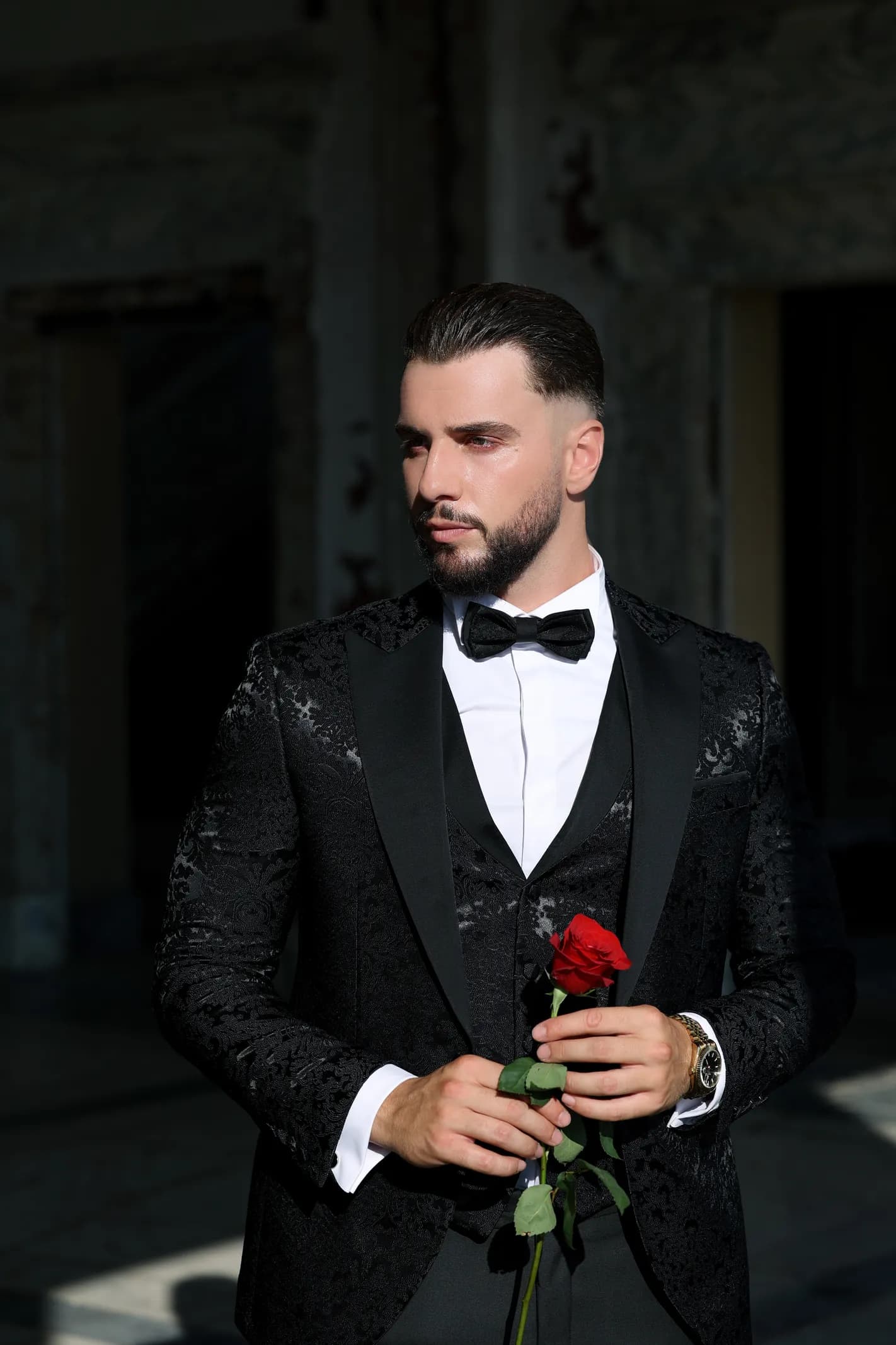 kostum ceremonial me design i zi – foto 4
