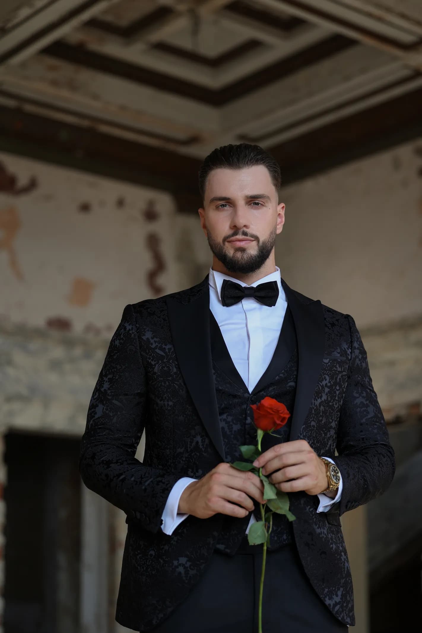 kostum ceremonial me design i zi – foto 5